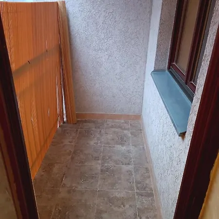 V & V Apartment